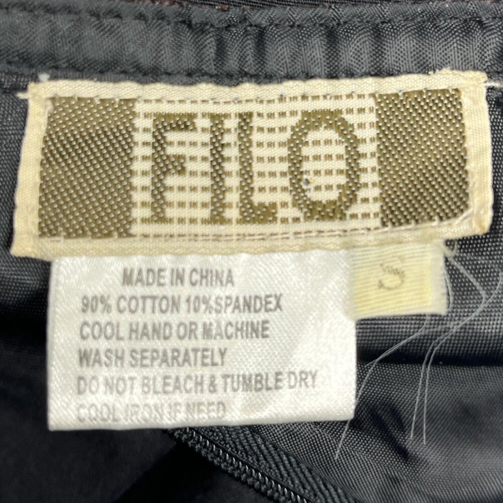 Filo women’s black skirt. Side zip with beaded floral design on front. - Picture 3 of 6